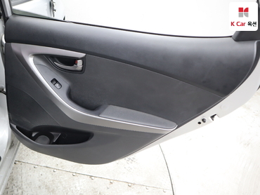 2012 - hyundai avante