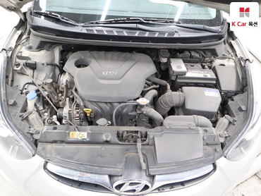 2012 - hyundai avante