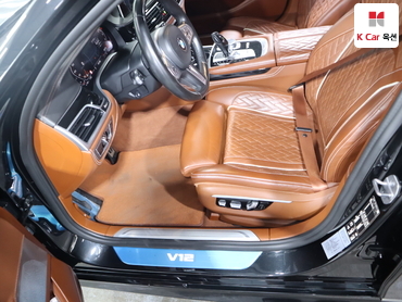 2022 - bmw m7