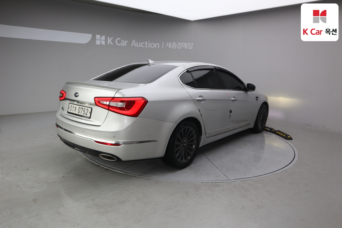 Kia K7 - 2