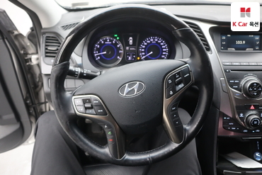 2013 - hyundai grandeur