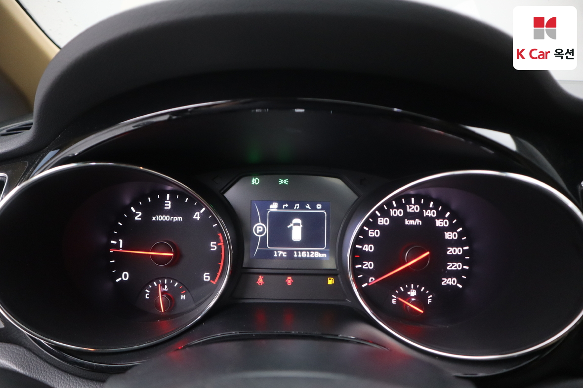 Kia New Carnival - 5