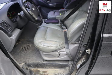 2012 - hyundai grand starex