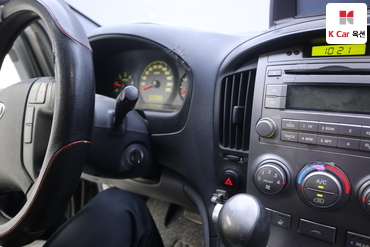 2012 - hyundai grand starex