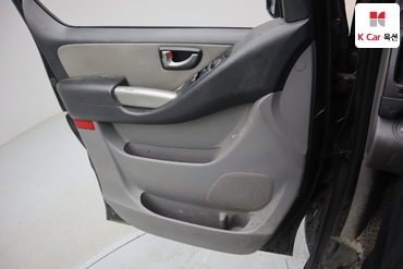 2012 - hyundai grand starex
