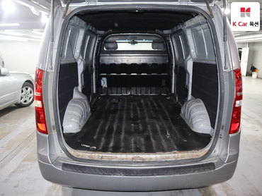 2011 - hyundai grand starex