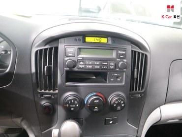 2011 - hyundai grand starex