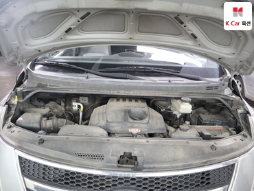 2011 - hyundai grand starex