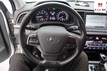 2017 - hyundai avante