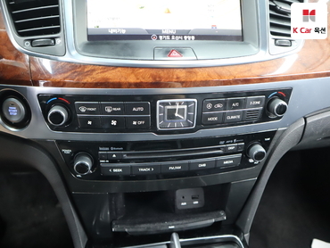 2014 - hyundai equus