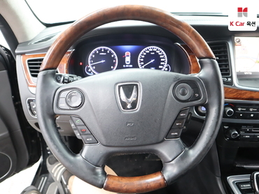 2014 - hyundai equus