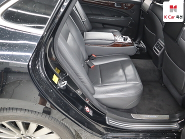 2014 - hyundai equus