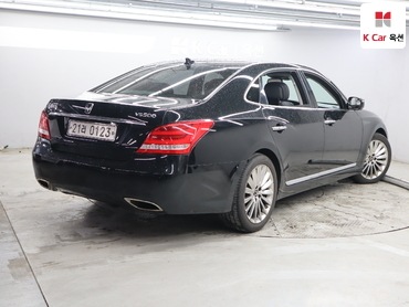 2014 - hyundai equus