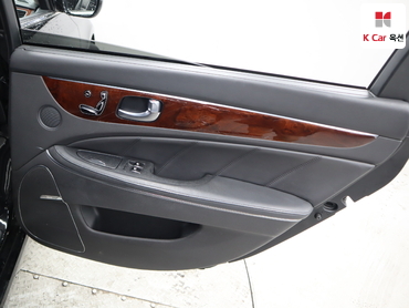 2014 - hyundai equus