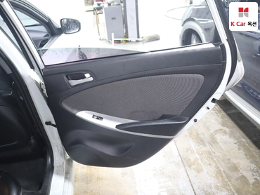 2015 - hyundai accent