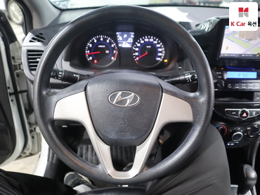 2015 - hyundai accent