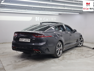 2019 - kia stinger
