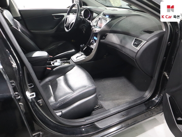 2011 - hyundai avante