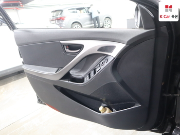 2011 - hyundai avante