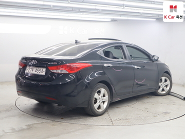 2011 - hyundai avante