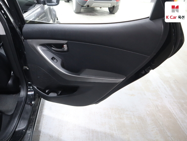 2011 - hyundai avante