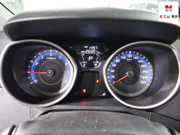 2011 - hyundai avante