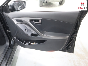 2011 - hyundai avante