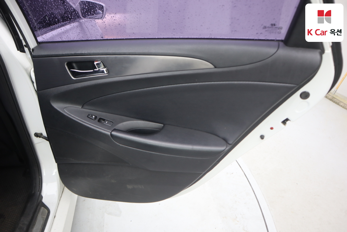 Hyundai Sonata - 28