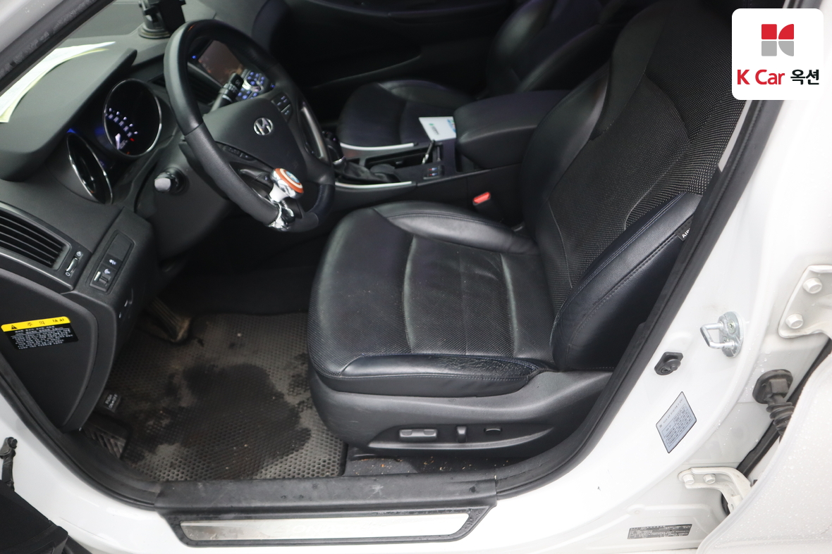 Hyundai Sonata - 20