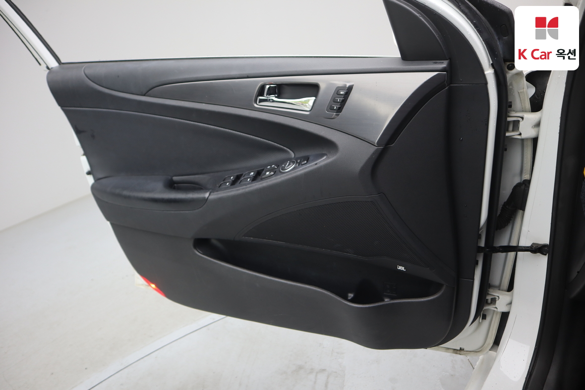 Hyundai Sonata - 8