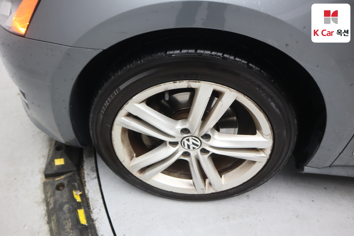 Volkswagen Passat - 46