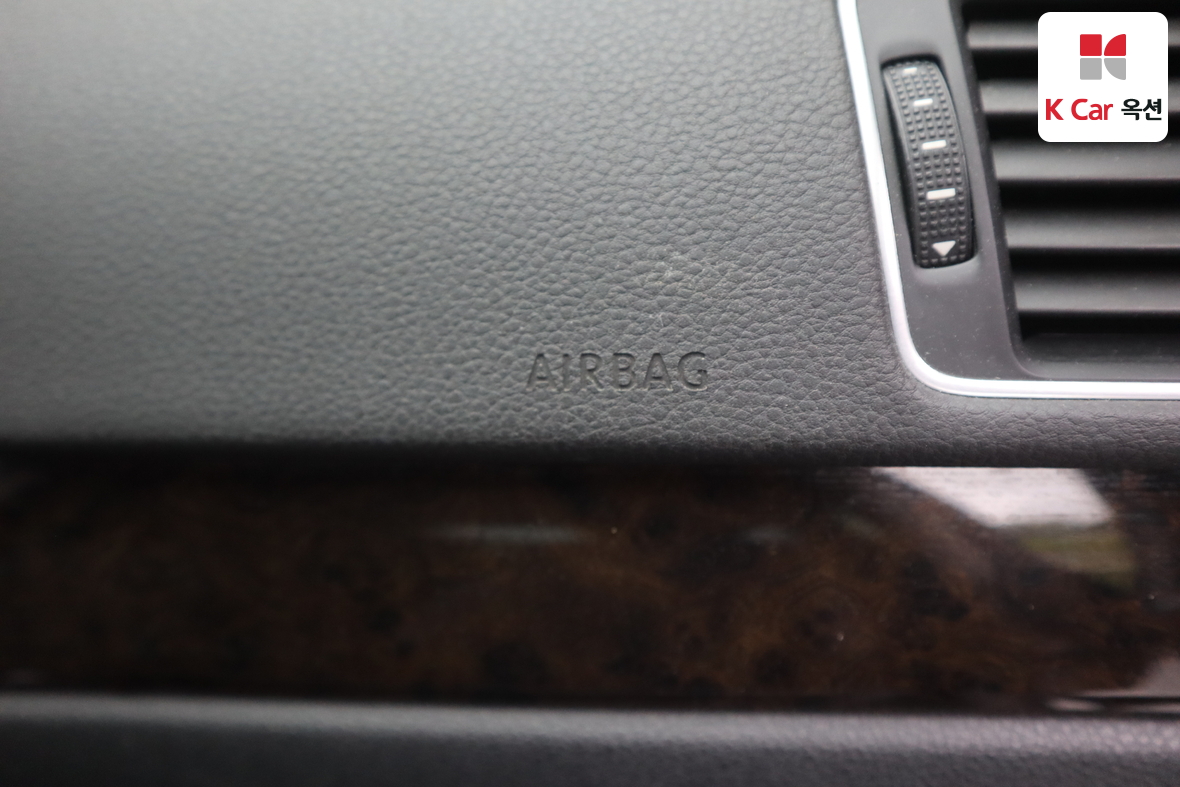 Volkswagen Passat - 32