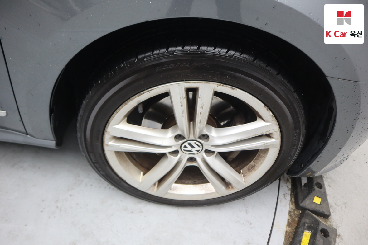 Volkswagen Passat - 45