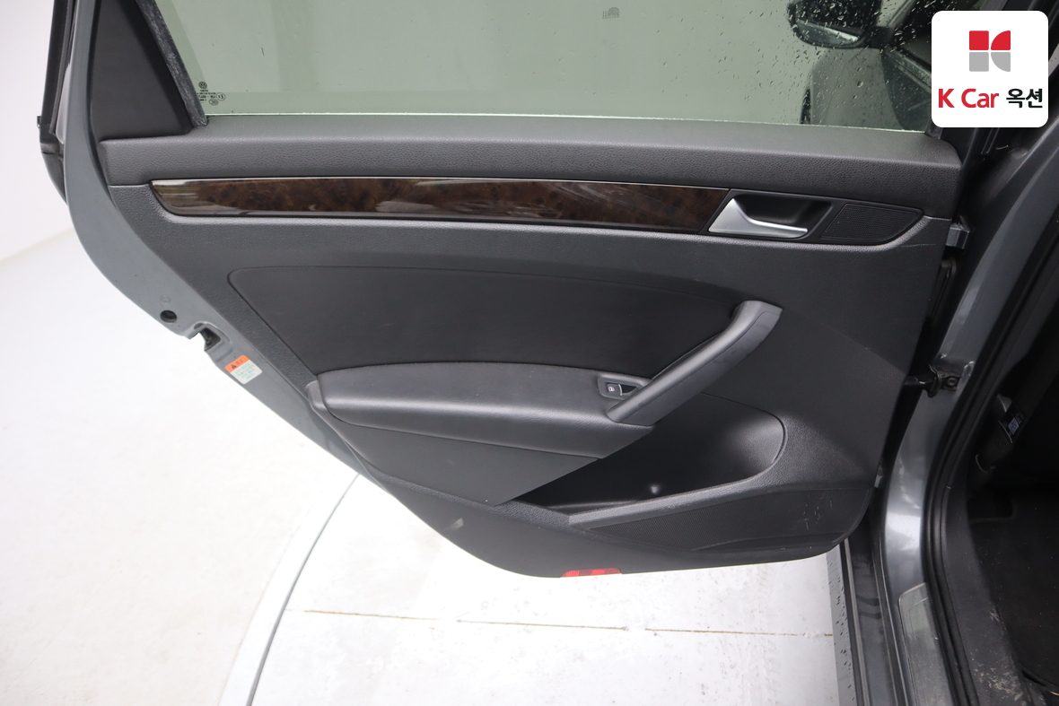 Volkswagen Passat - 21
