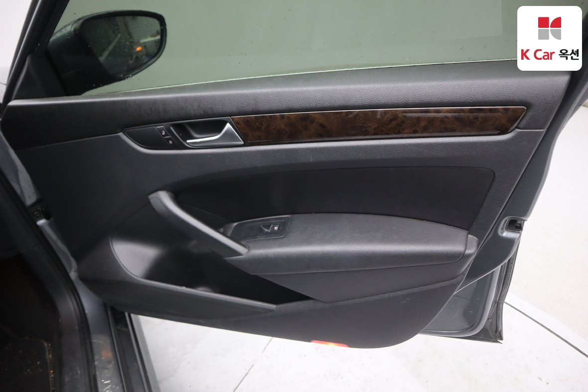 Volkswagen Passat - 30