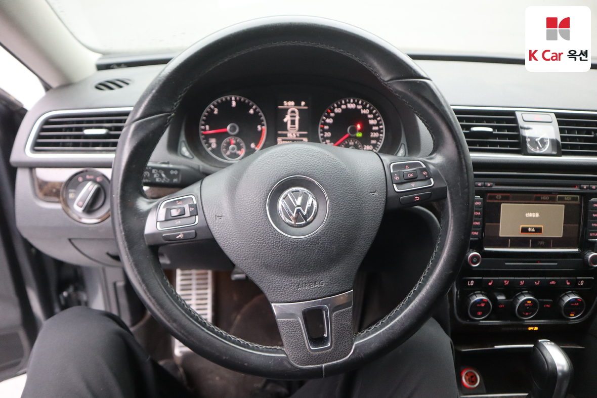 Volkswagen Passat - 10