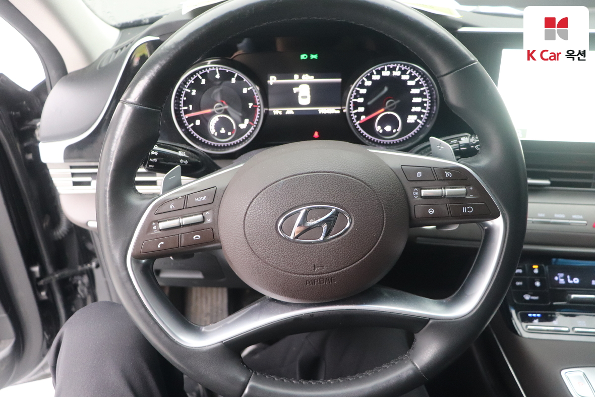 Hyundai Grandeur - 10