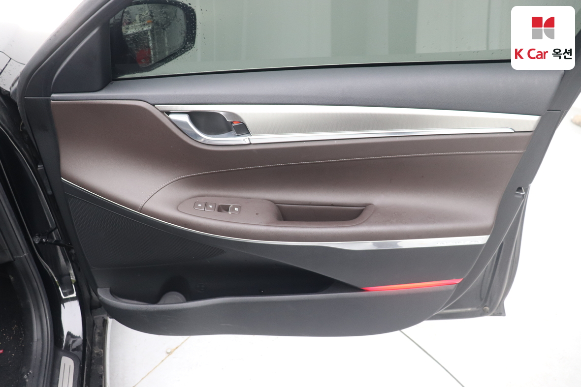 Hyundai Grandeur - 31