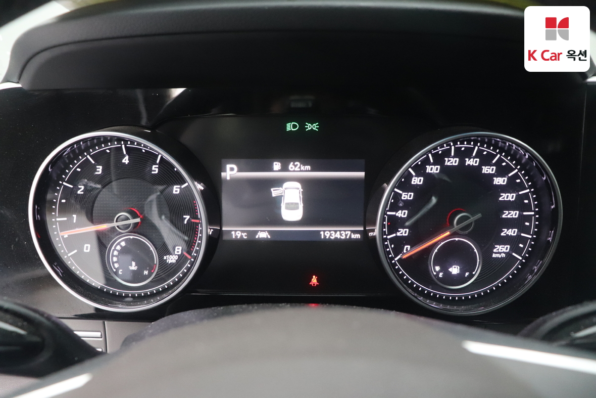 Hyundai Grandeur - 5