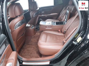 2022 - genesis g90