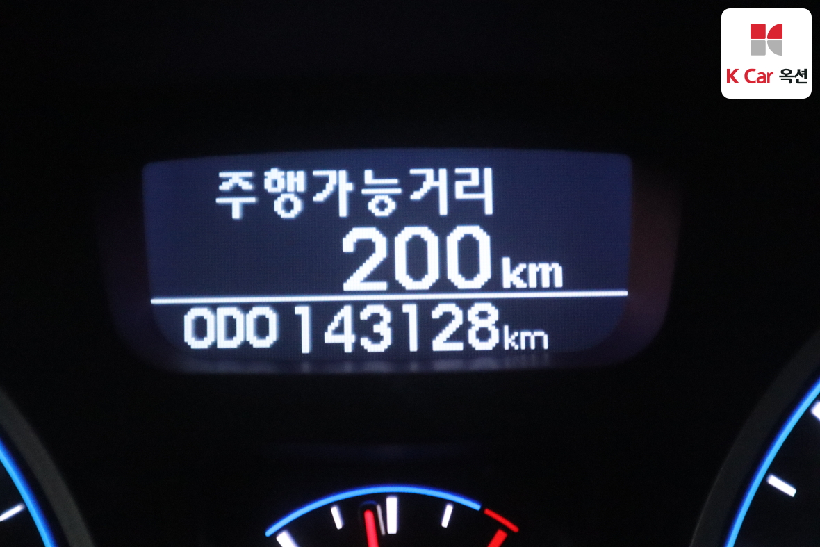 현대 아반떼 - 4