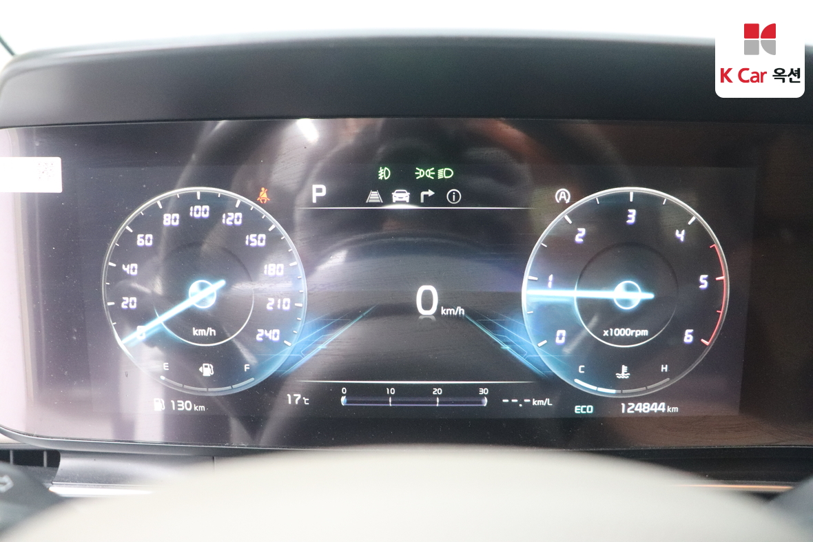 Kia Carnival - 5