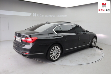 2016 - bmw m7