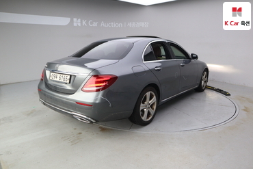 2017 - mercedes-benz e220d
