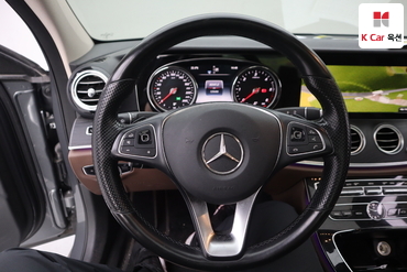 2017 - mercedes-benz e220d