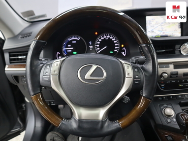 2015 - lexus es300h