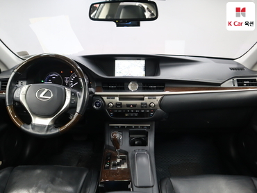 2015 - lexus es300h