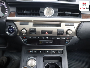 2015 - lexus es300h