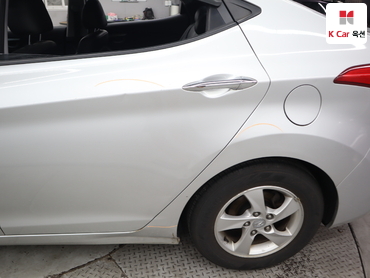 2011 - hyundai avante