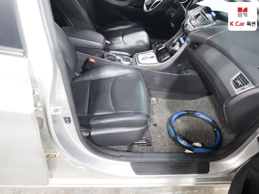 2011 - hyundai avante